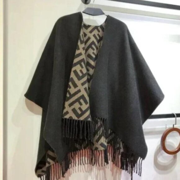 Fendi Shawl - Picture 3 of 5